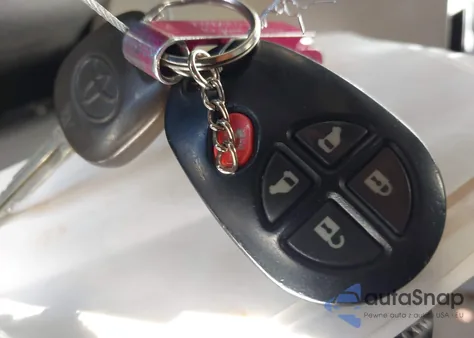 2011 Toyota Sienna Le V6 z USA, uszkodzony, nr VIN 5TDKK3DCXBS125502